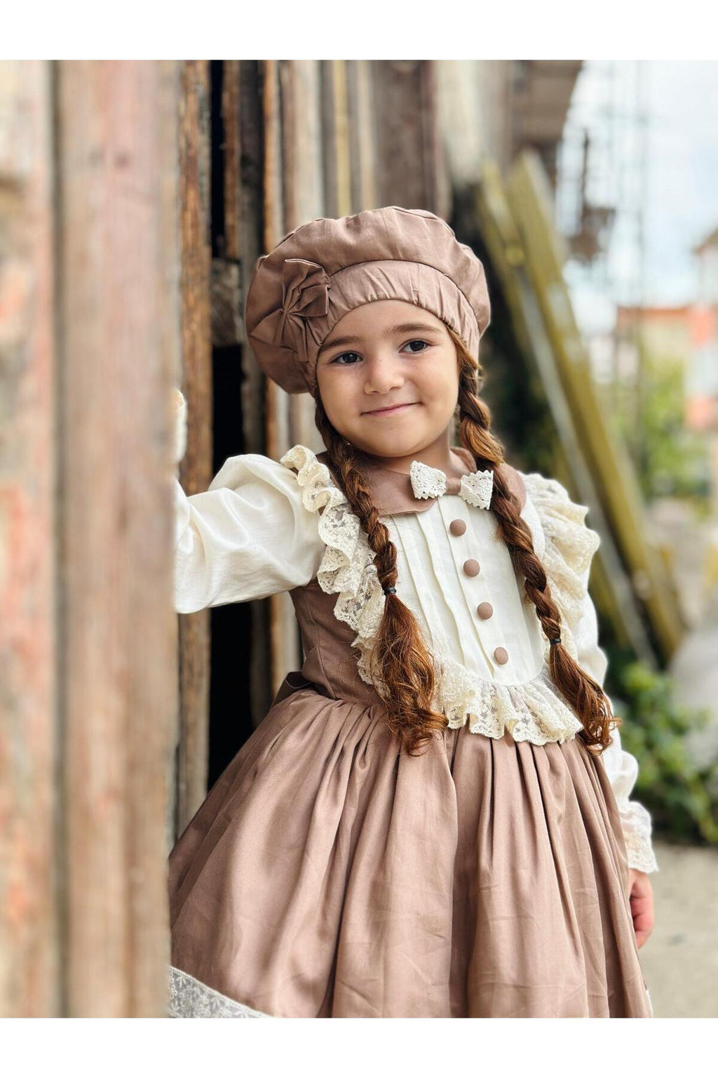 Şapkalı Retro Krem Vintage Kız Bebek Elbise 3