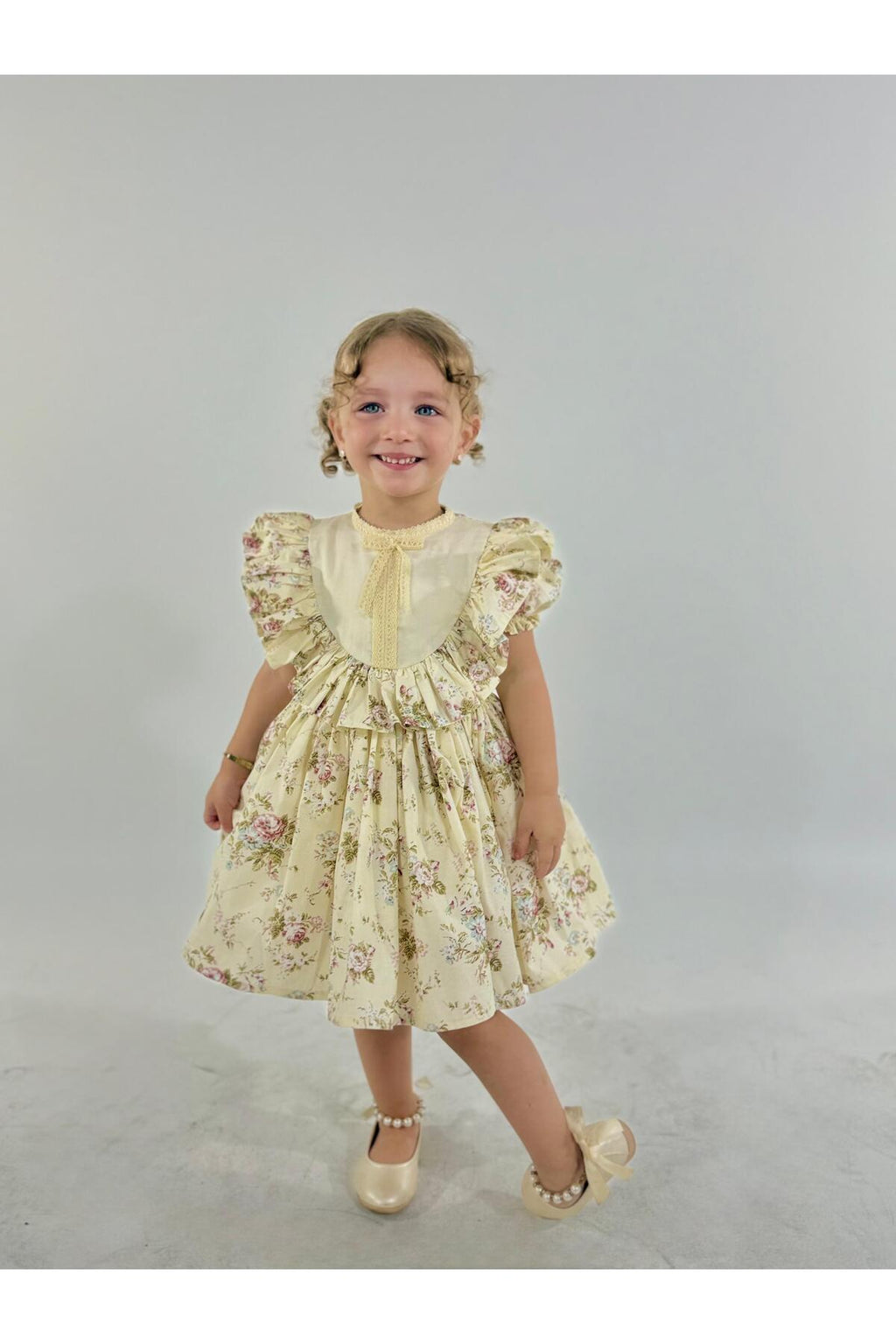 Defne Krem Çiçekli Vintage Kız Bebek Elbise