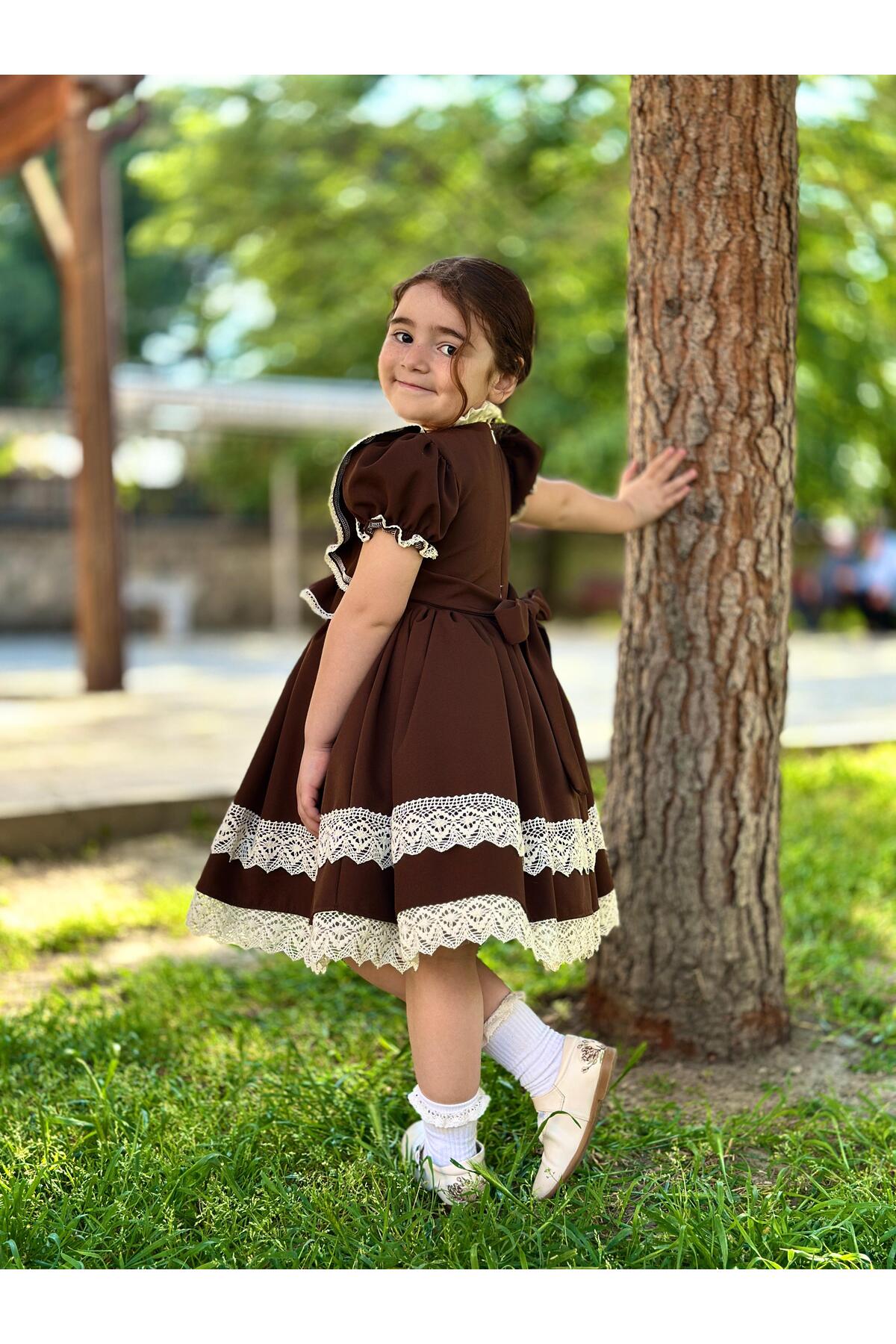 Verona Kahverengi Vintage Kız Bebek Elbisesi 4