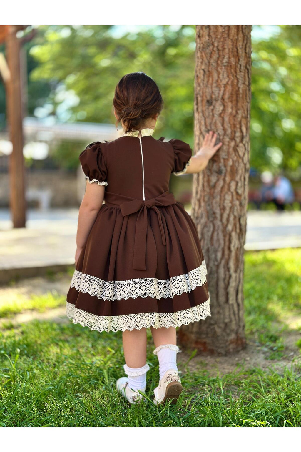 Verona Kahverengi Vintage Kız Bebek Elbisesi 5