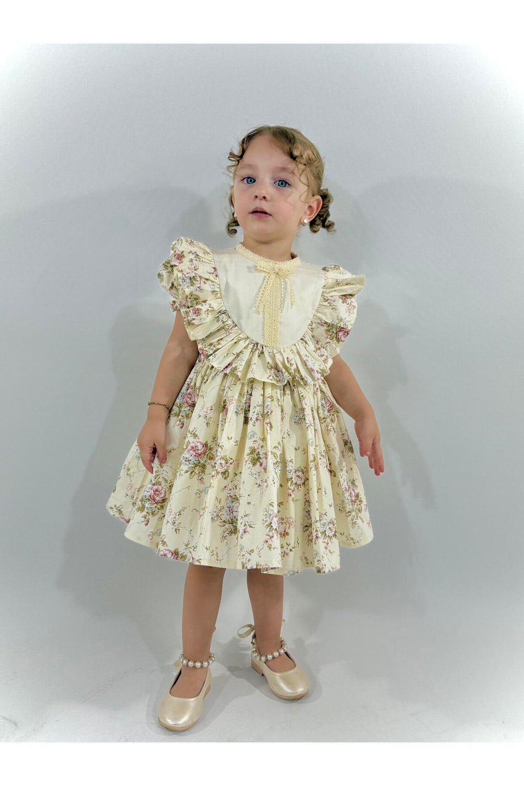 Defne Krem Çiçekli Vintage Kız Bebek Elbise 3