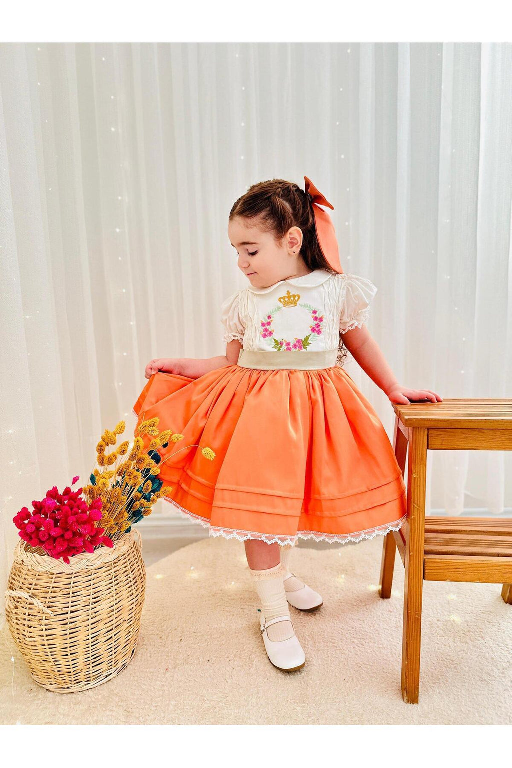 Turuncu Nakışlı Vintage Kız Bebek Elbisesi 3