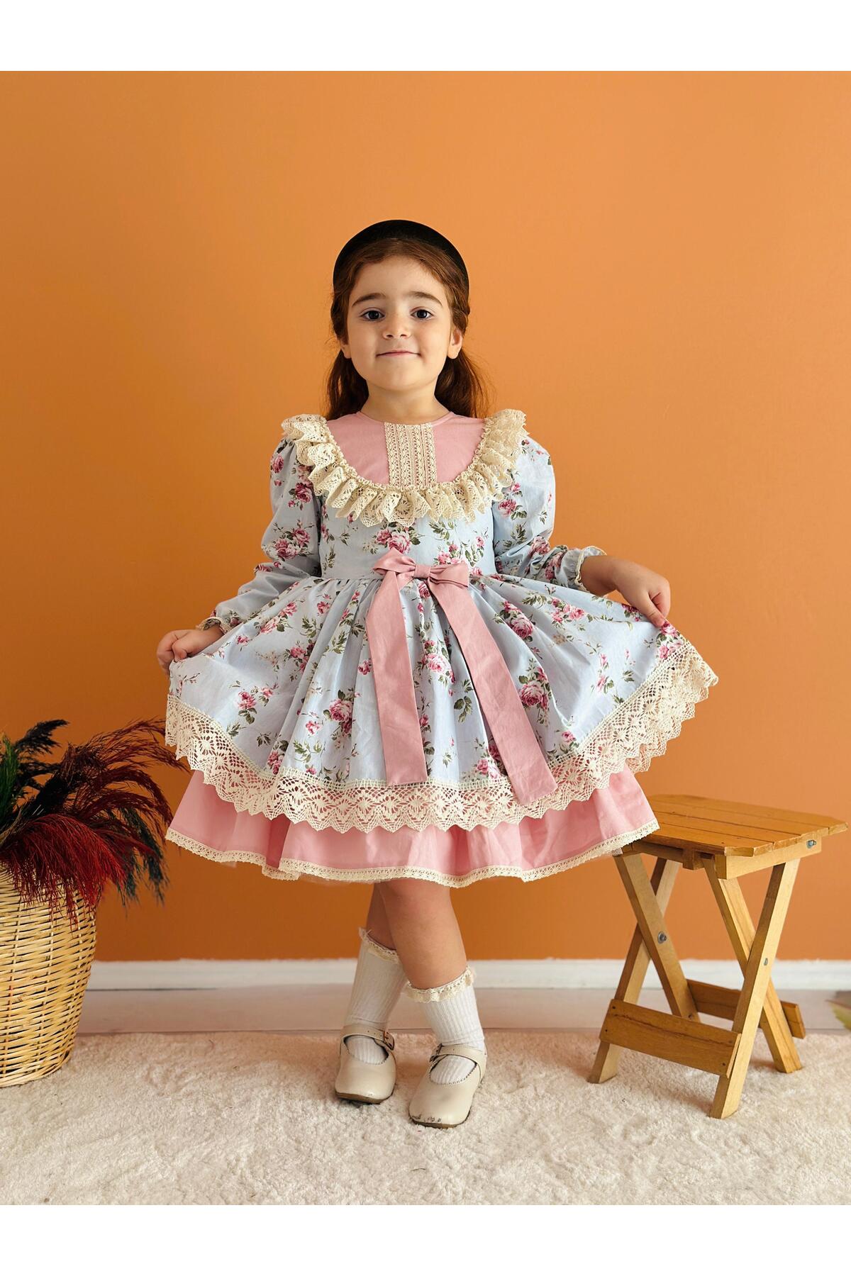 Mavi Çiçekli Vintage Kız Bebek Elbisesi