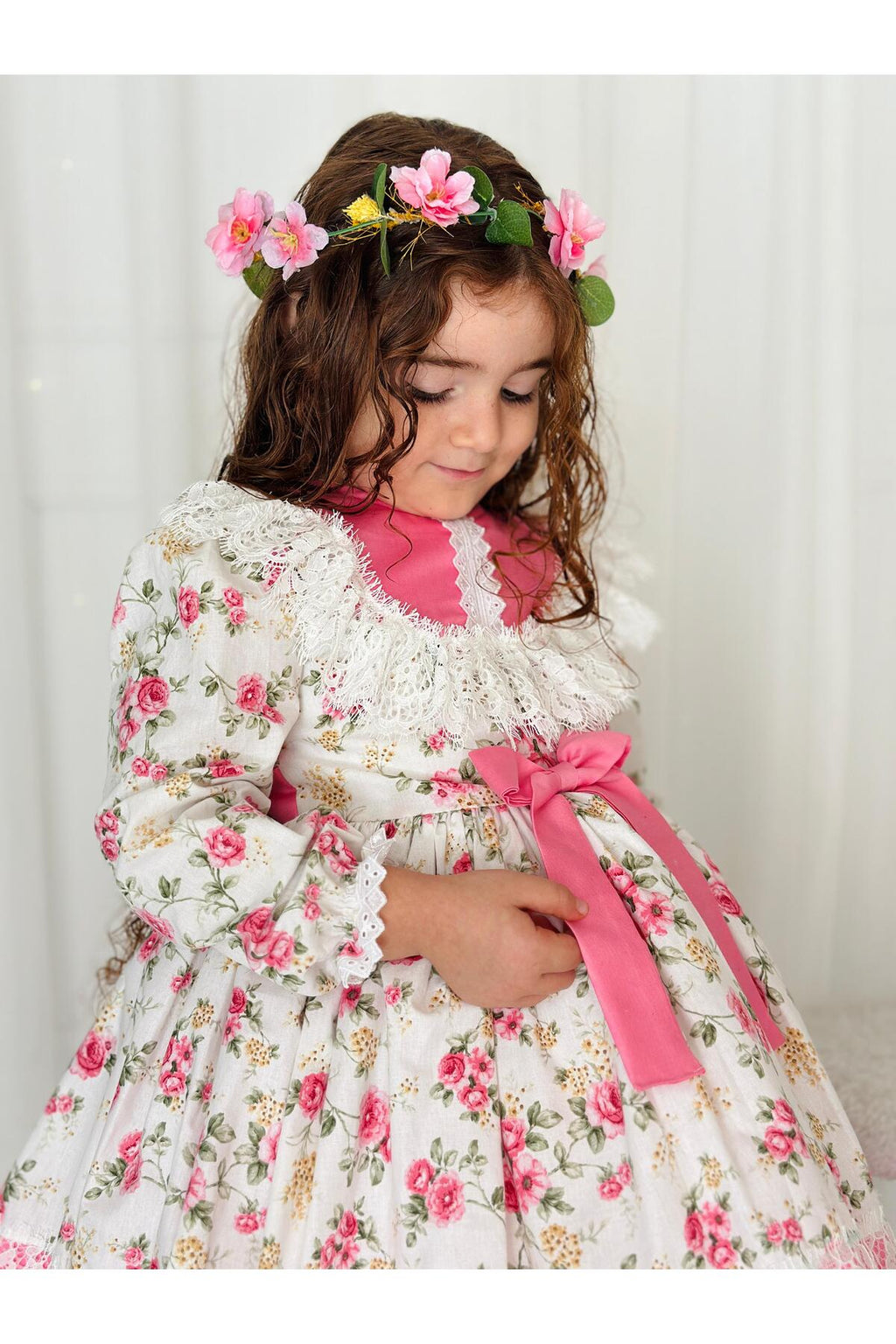 Beyaz Çiçekli Vintage Kız Bebek Elbisesi 3