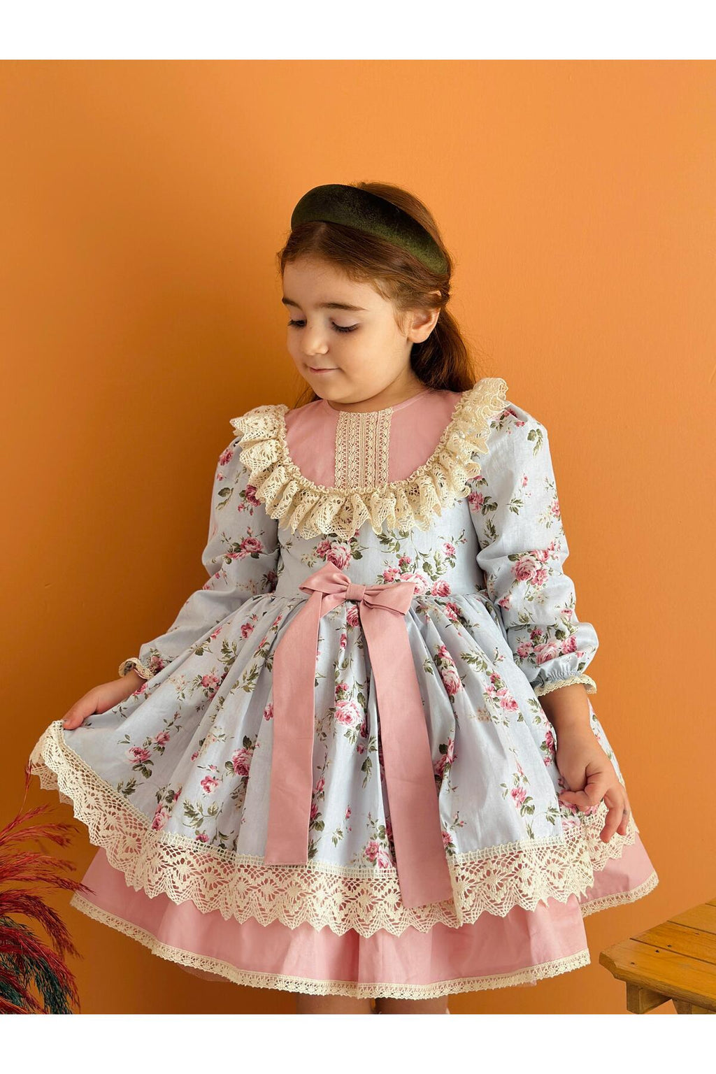 Mavi Çiçekli Vintage Kız Bebek Elbisesi 2