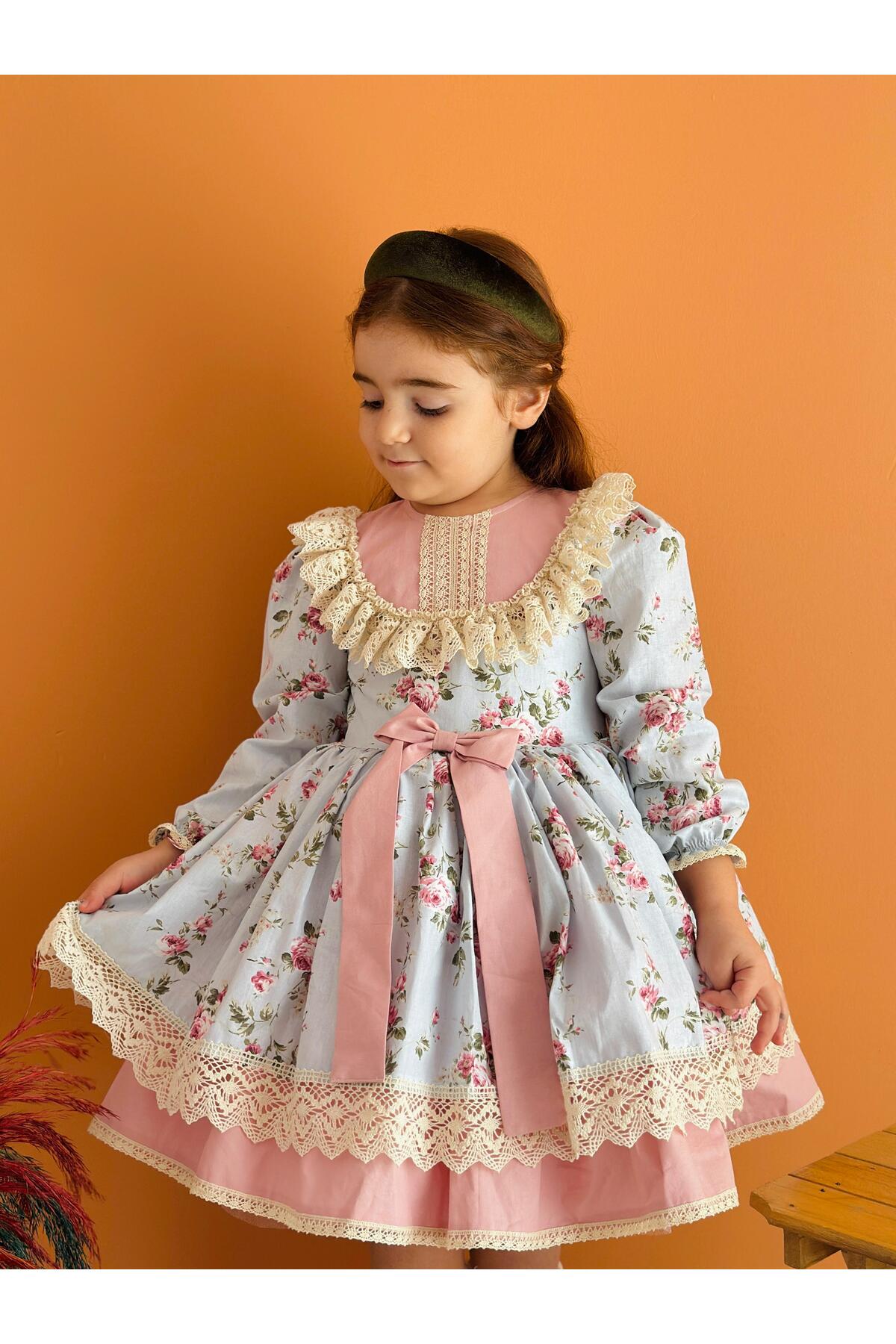 Mavi Çiçekli Vintage Kız Bebek Elbisesi 2